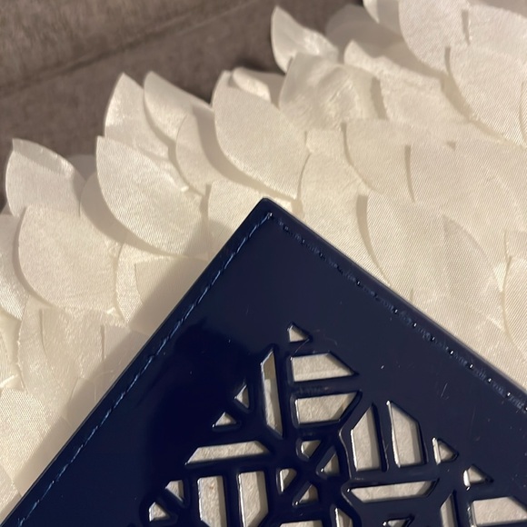 BNWOT TORY BURCH Pouch Clutch Limited Edition LACE CUT Bag Purse Travel NEW Blue - Picture 7 of 9